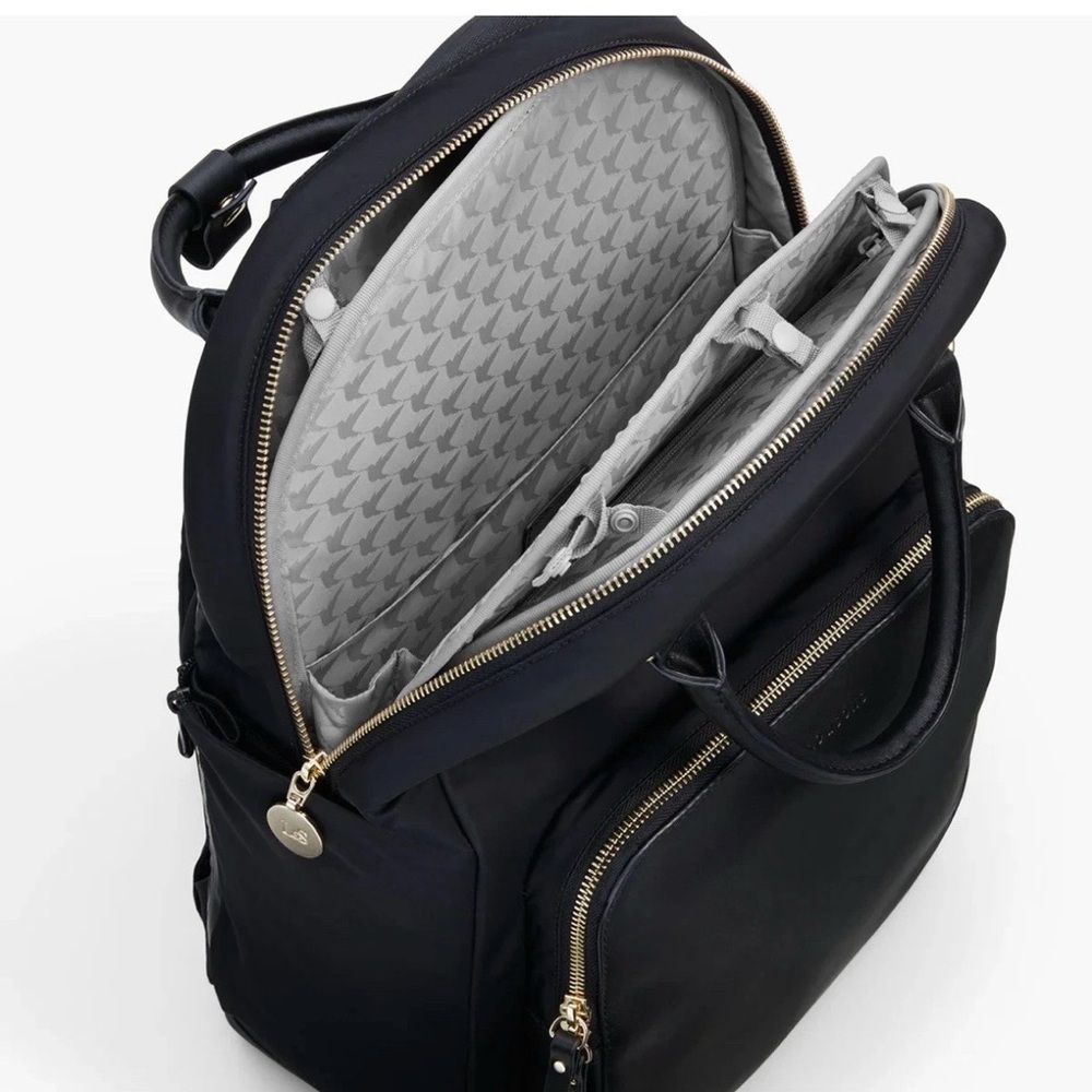 Lo & Sons rowledge Black nlyon/ leather leather Backpack - Picture 3 of 13